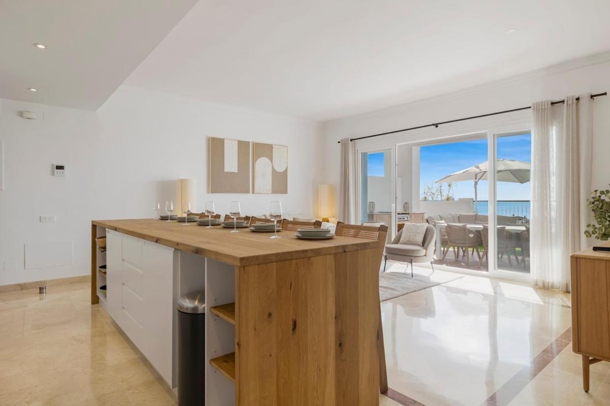 Luxury Family With Breathtaking Views *