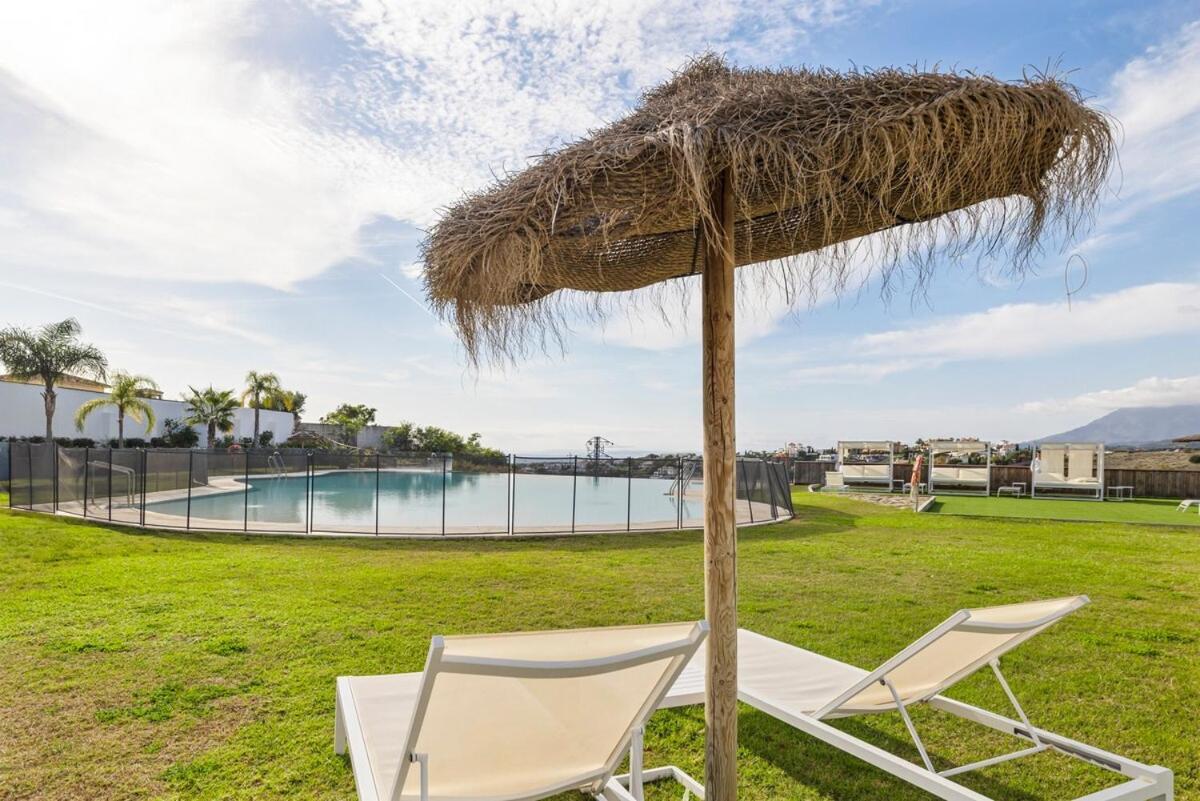 Luxury Family With Breathtaking Views *